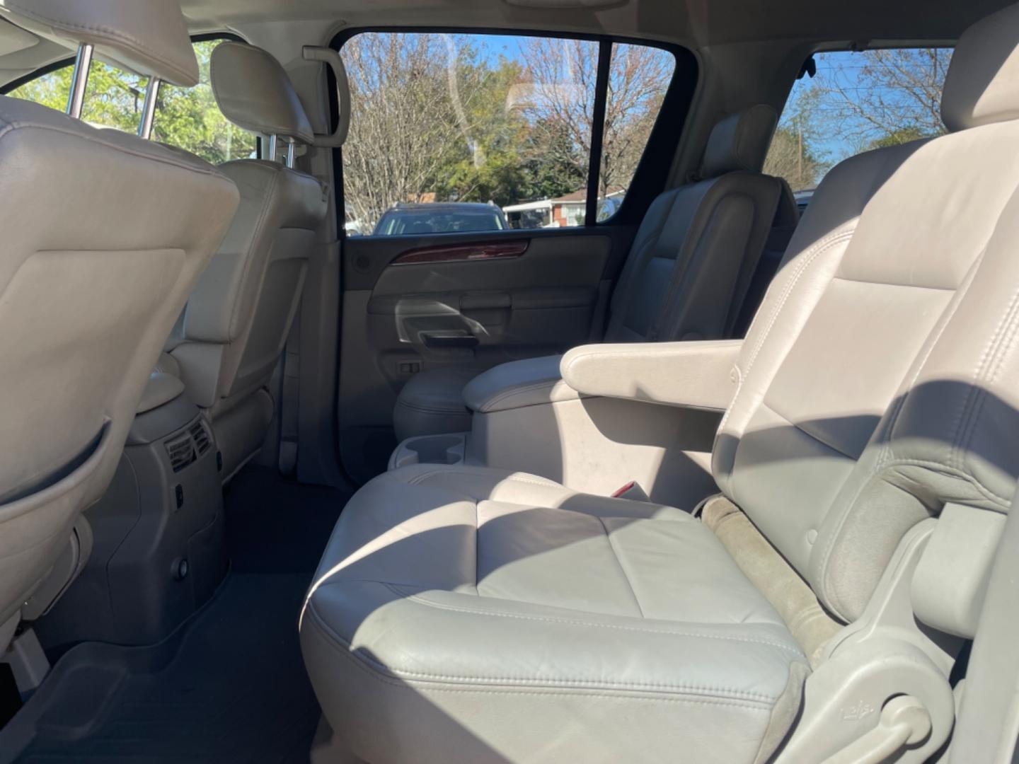 2008 WHITE INFINITI QX56 BASE (5N3AA08D18N) with an 5.6L engine, Automatic transmission, located at 5103 Dorchester Rd., Charleston, SC, 29418-5607, (843) 767-1122, 36.245171, -115.228050 - Photo#16